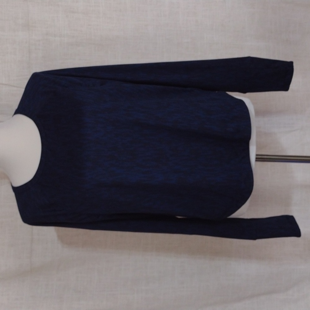 Title 9 long-sleeved shirttail hem athletic tee
